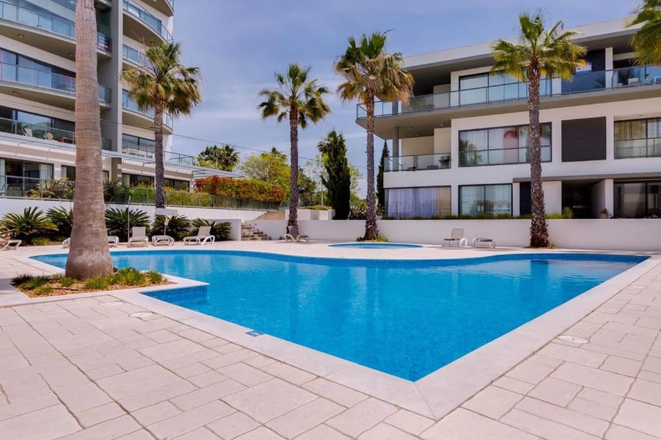Balcony/Terrace, Swimming pool