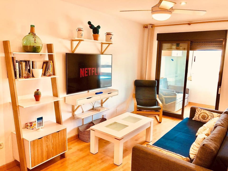 TV and multimedia, Living room, locker