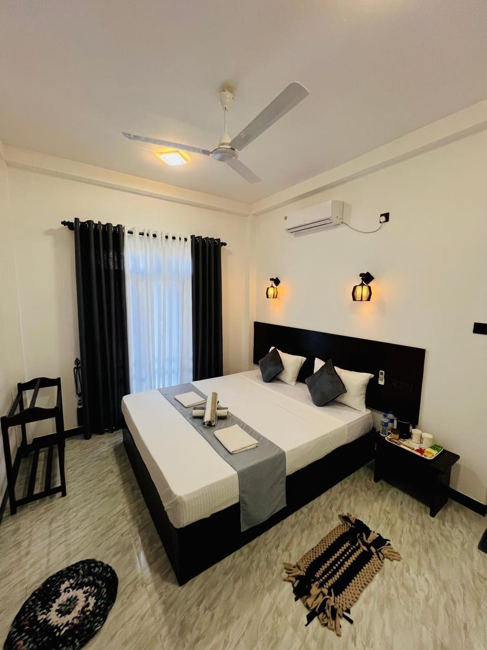 Bedroom, air conditioner