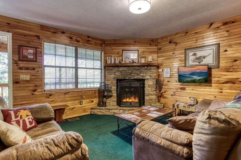TV and multimedia, Living room, Seating area, flat iron