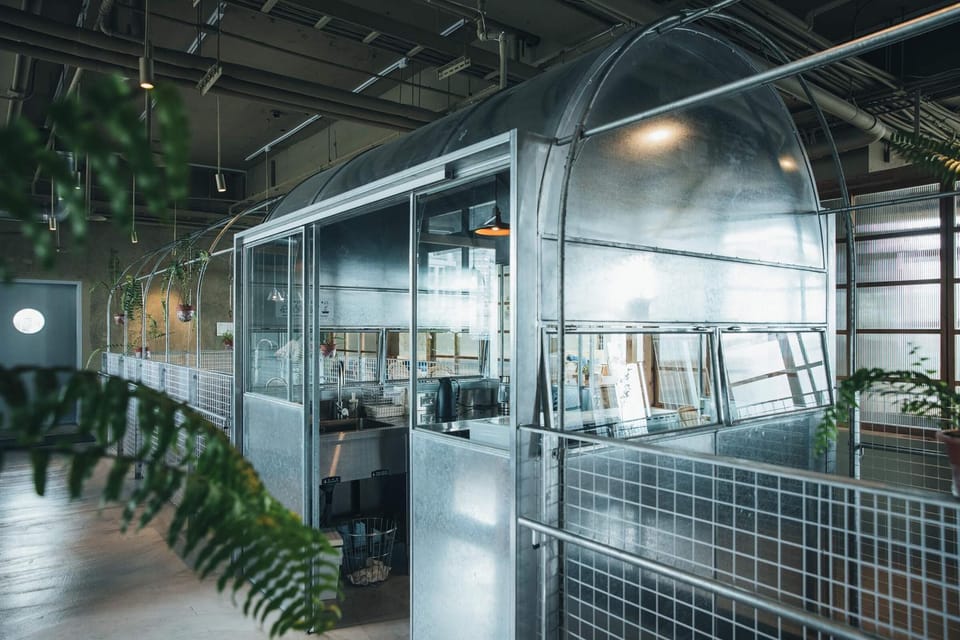 Coffee/tea facilities, Kitchen or kitchenette, Communal kitchen
