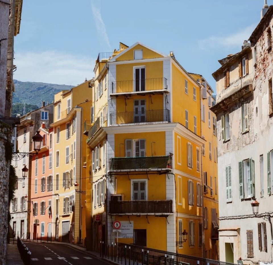 Près du Vieux port Studio terrasse vue dégagée église de Saint Jean Apartment in Bastia