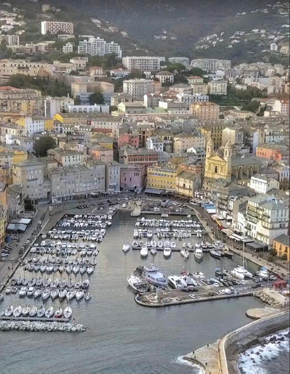 Près du Vieux port Studio terrasse vue dégagée église de Saint Jean Apartment in Bastia