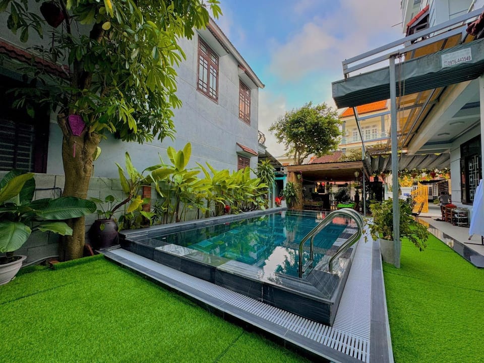 Property building, Swimming pool