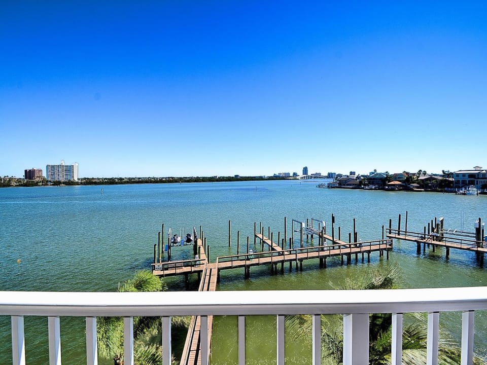 Brightwater Point 206 Beautiful Water Views 23063 Apartment in Clearwater Beach