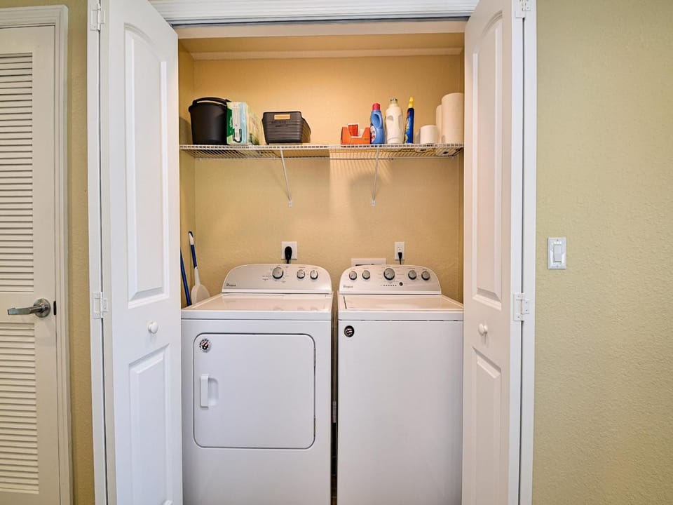 Sandpiper's Cove 203 Luxury Waterfront 3 Bedroom 2 Bath Condo 23130 Apartment in Clearwater Beach