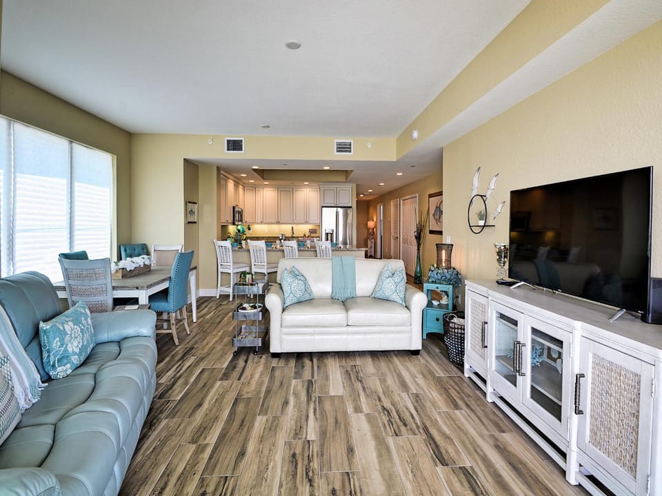 Sandpiper's Cove 303 Waterfront 3 Bedroom 2 Bathroom - Sandpiper's Cove 23146 Apartment in Clearwater Beach