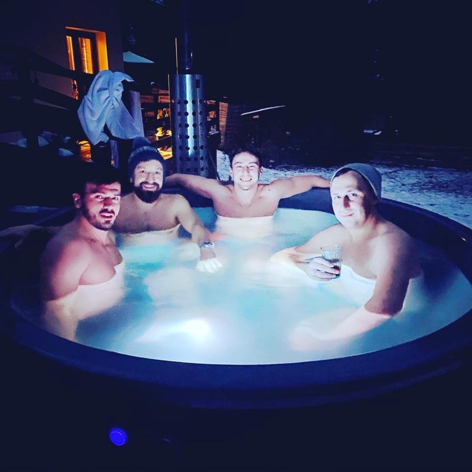 Night, People, Natural landscape, Hot Tub, group of guests