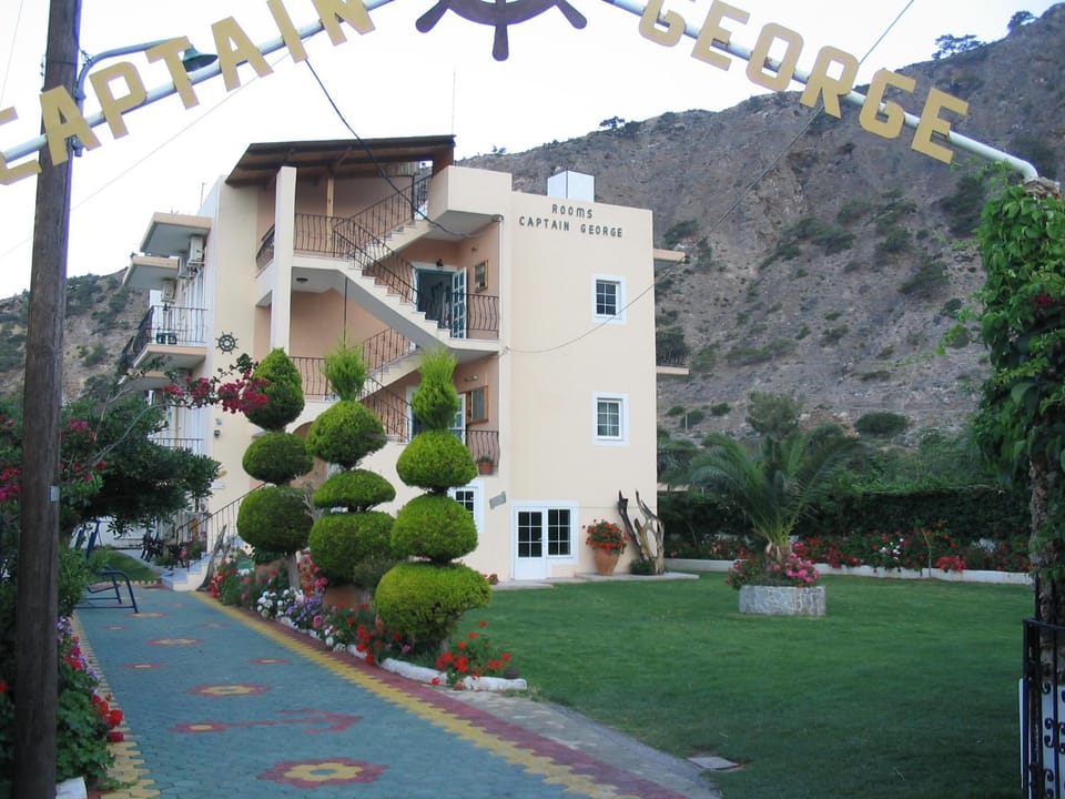 Property building, Garden view