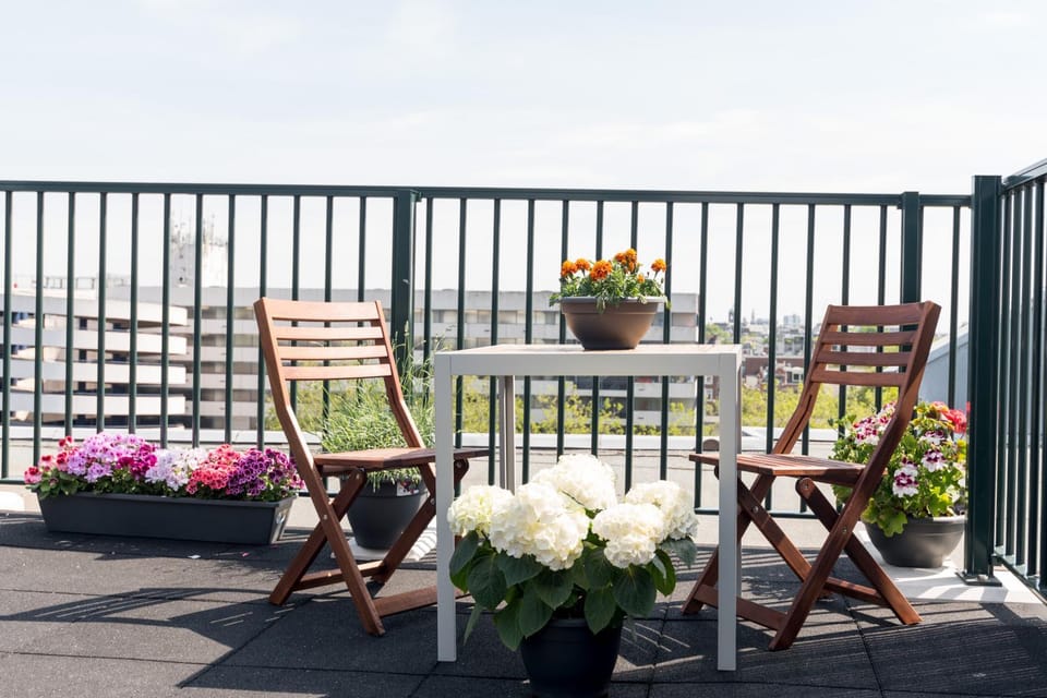 View (from property/room), Balcony/Terrace, City view