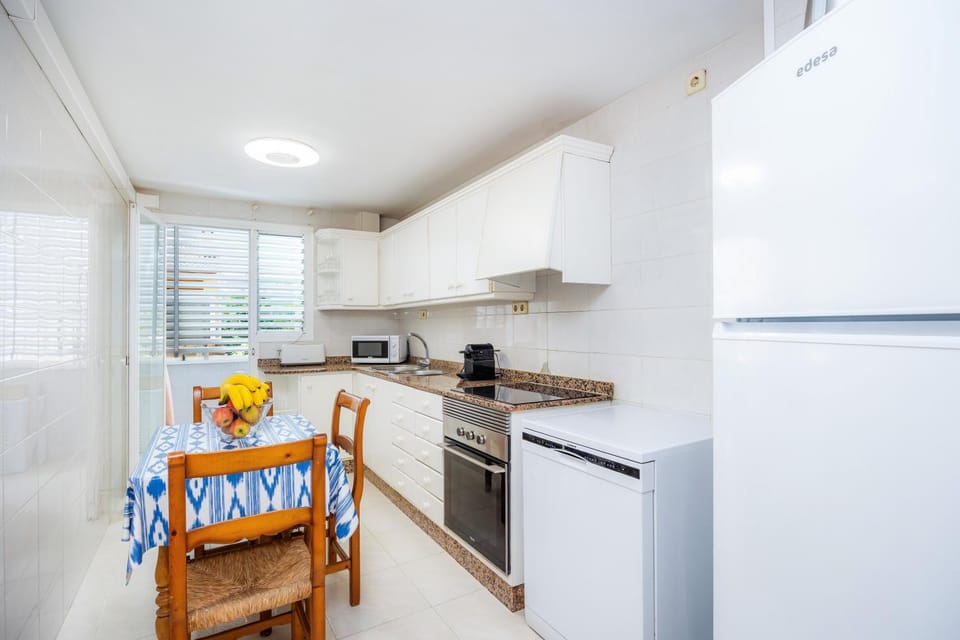 Kitchen or kitchenette, Living room