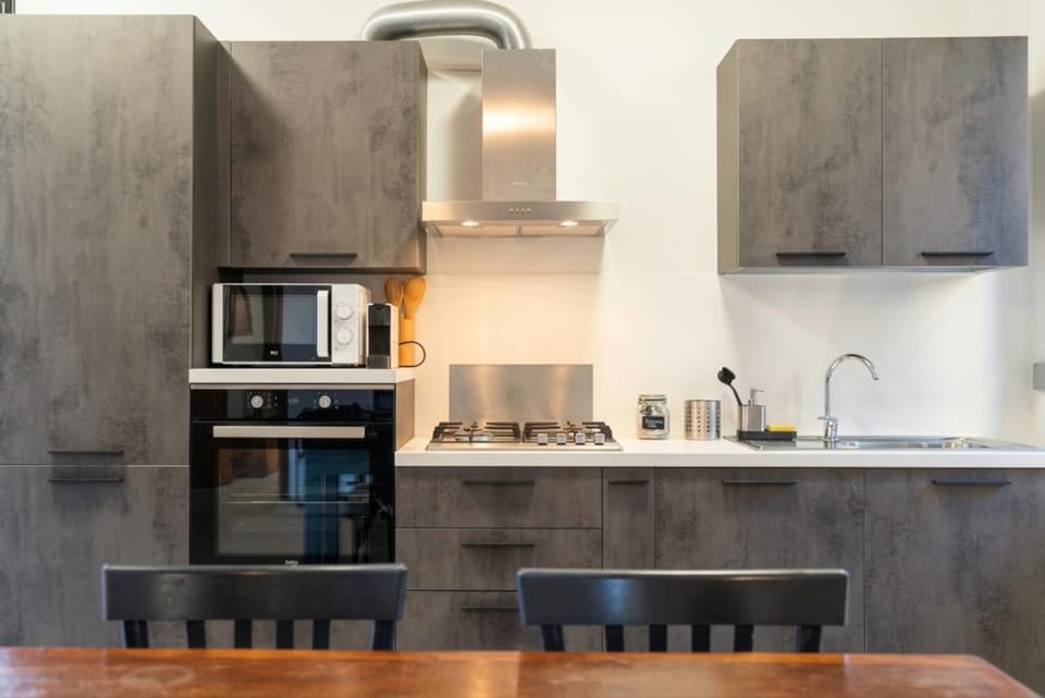 Kitchen or kitchenette, Dining area, oven, pet friendly, stove, toaster