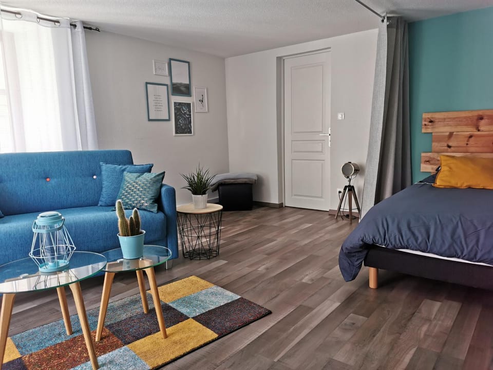 Living room, Bedroom