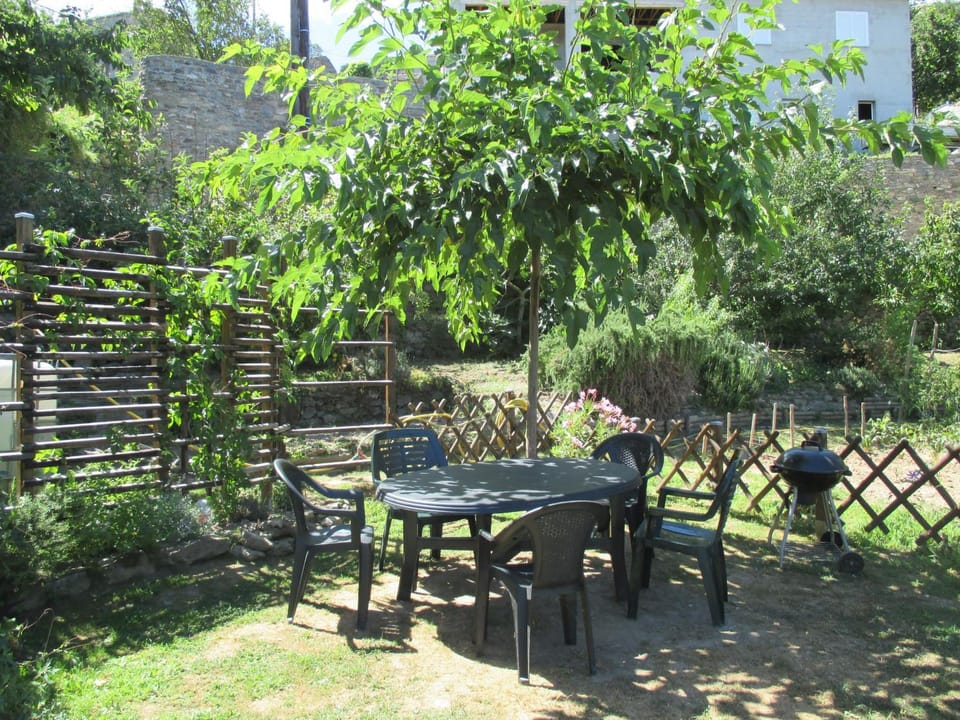 BBQ facilities, Garden