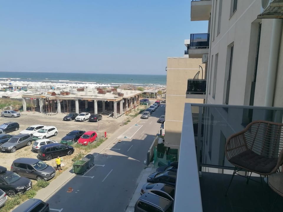 Bird's eye view, Balcony/Terrace, Sea view, Street view