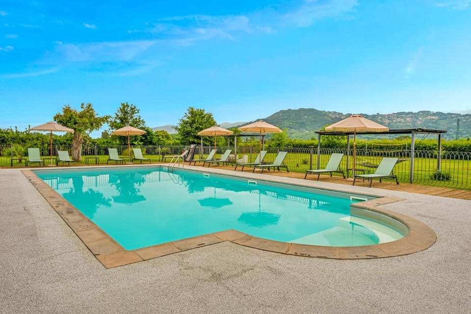 VISTALAGO VERSILIA Bed and Breakfast in Emilia-Romagna