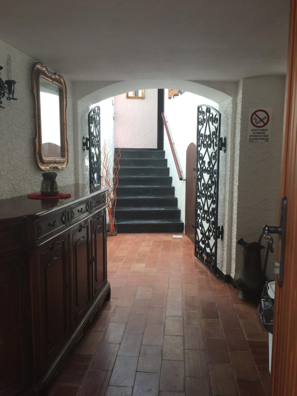 Facade/entrance