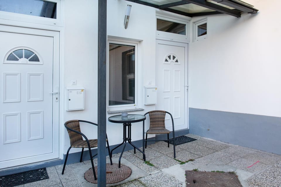 Patio, Day, View (from property/room), Balcony/Terrace