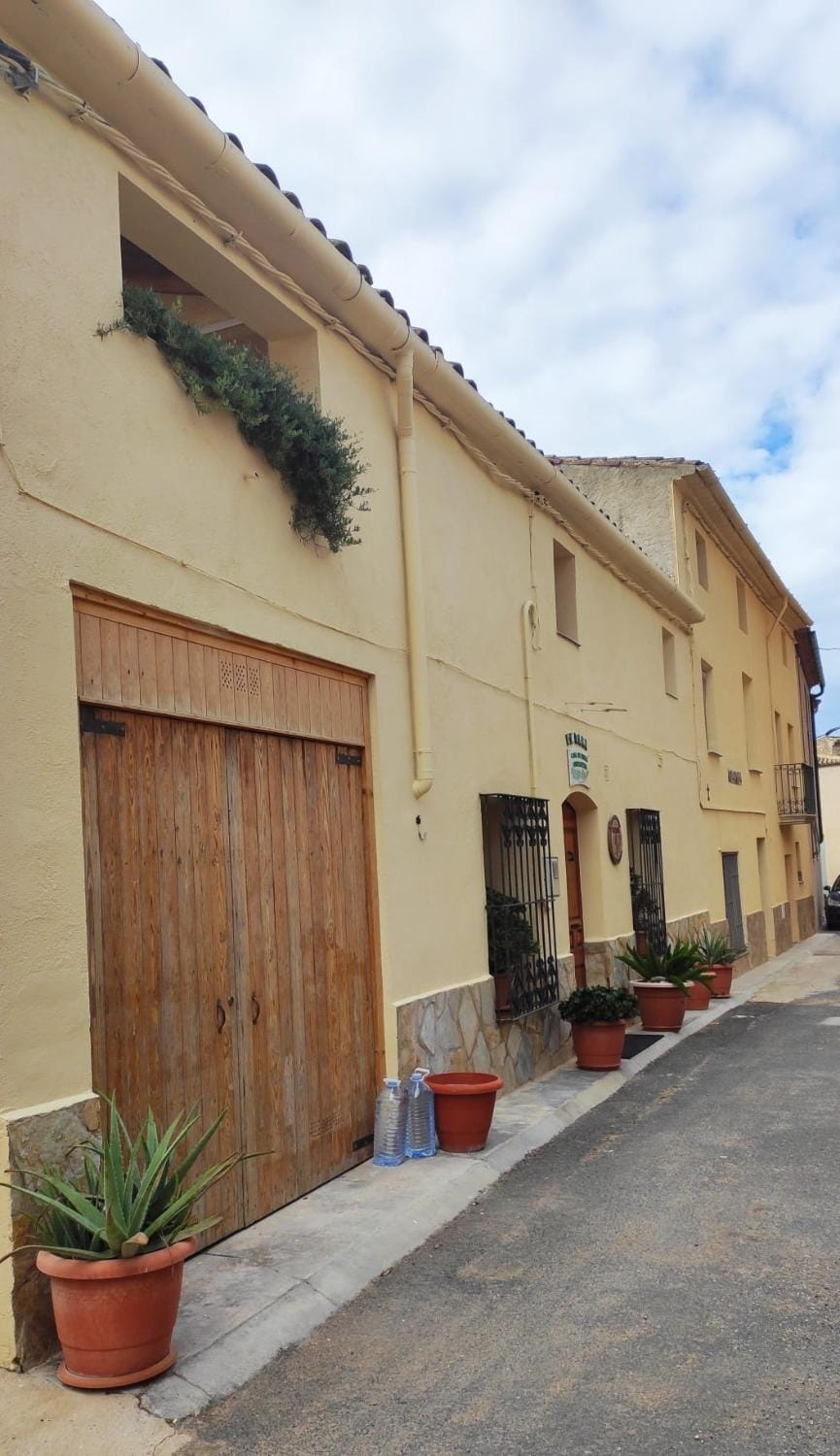 Property building, Street view