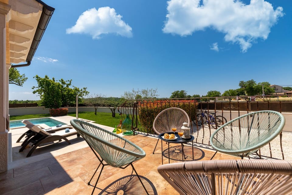 Patio, Garden, Balcony/Terrace, Garden view, Garden view, Swimming pool