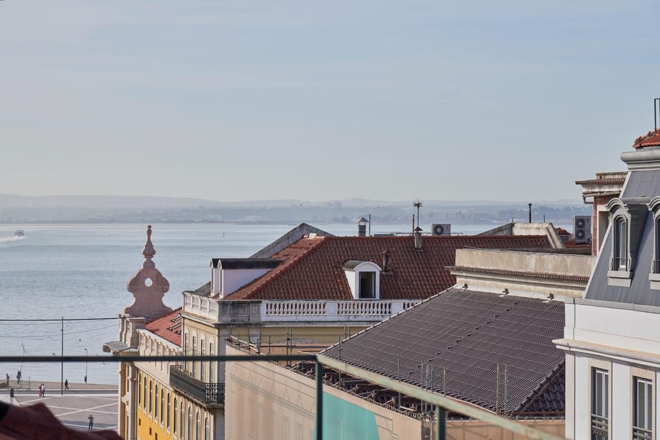 360º Rooftop Lisbon and River View Apartment in Lisbon