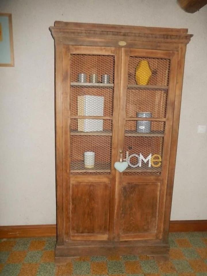 wardrobe