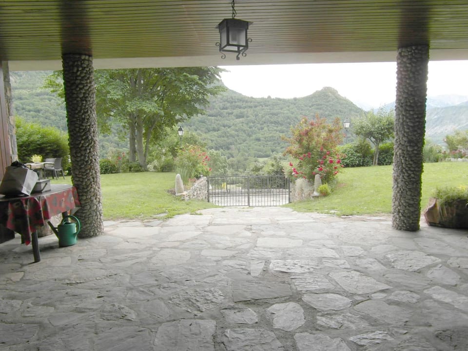 Patio, Natural landscape, Garden, View (from property/room), Lobby or reception, Garden view, Mountain view