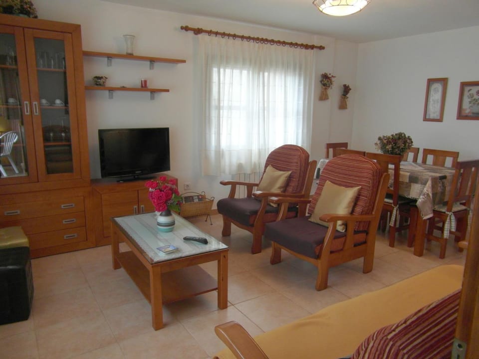TV and multimedia, Living room, Photo of the whole room, Seating area