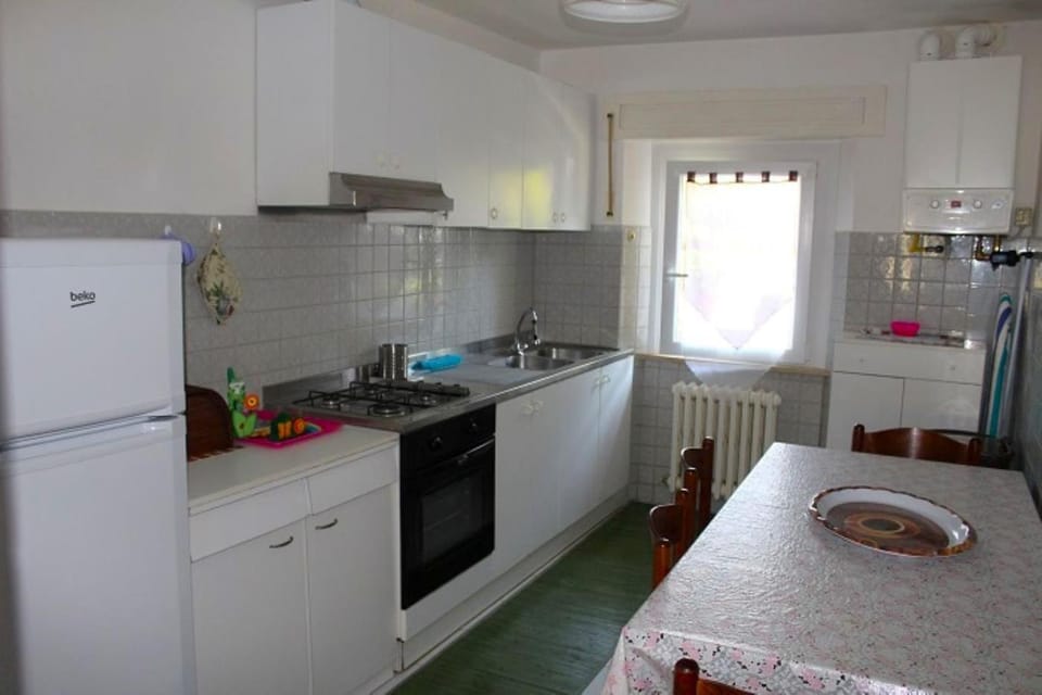 PATRIZIA - Vicino al centro, con 3 camere e posto auto Apartment in Numana