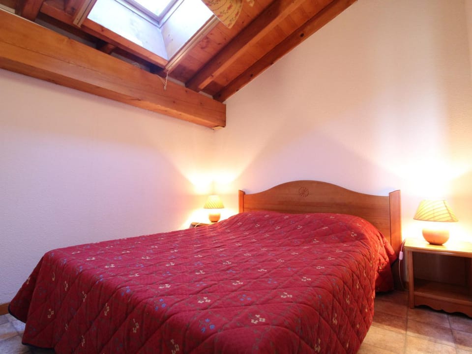 Appartement 6 Pers au Centre de Lanslevillard, Proche Pistes - Résidence Les Essarts - FR-1-508-72 Apartment in Piedmont