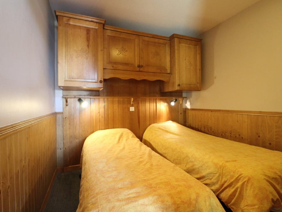 Appartement Duplex 10-12 pers. à 20m des pistes avec sauna, wifi et proche commerces - FR-1-508-75 Apartment in Piedmont