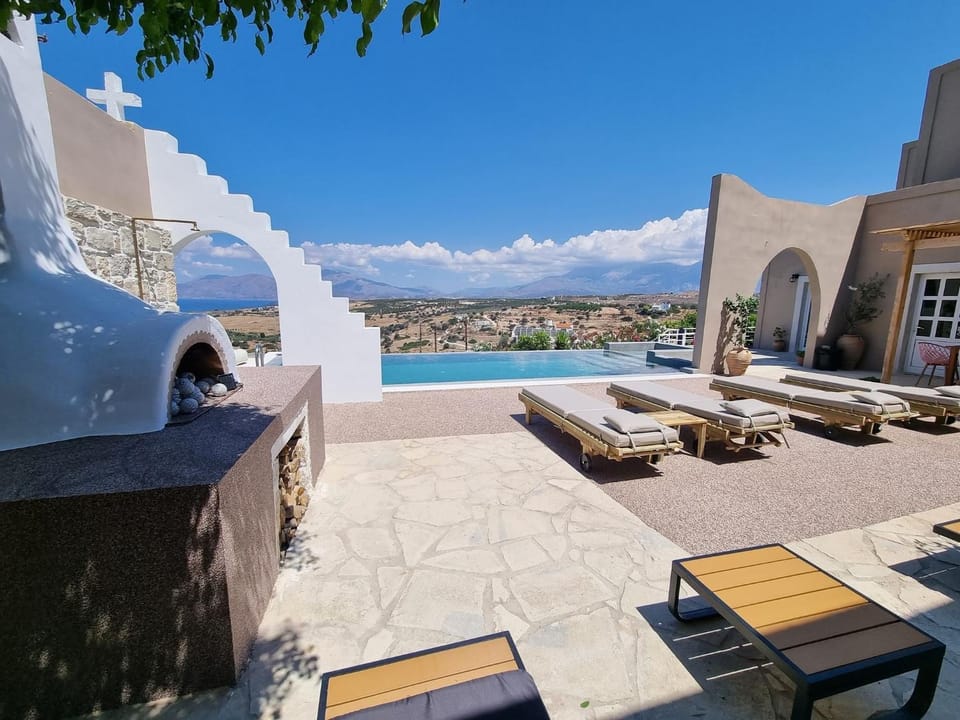 Villa Grabella-Amazing sea view and swimming pool Villa in Crete