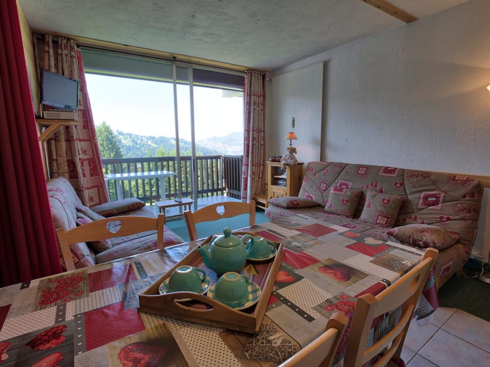 Studio skis aux pieds avec balcon et vue à Notre-Dame-de-Bellecombe - FR-1-505-51 Apartment in Notre-Dame-de-Bellecombe