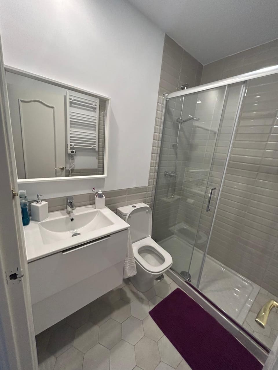 Shower, Toilet, Bathroom