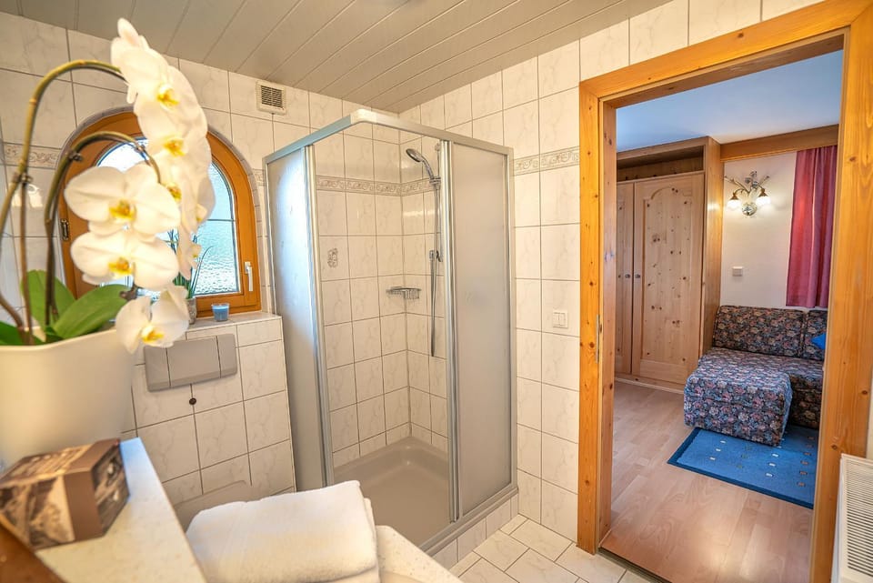 Haus am Waldrand Apartment in Tyrol