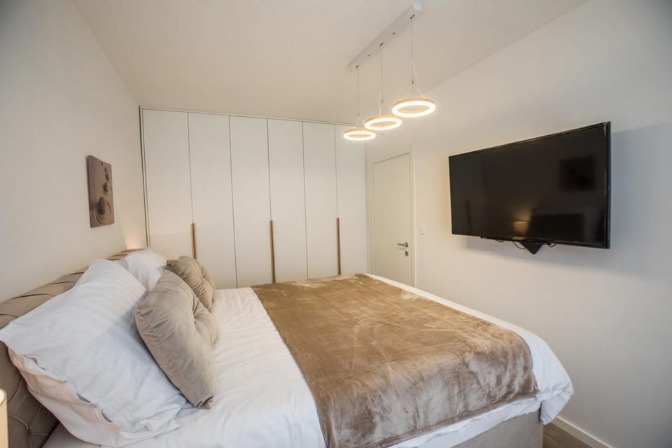 TV and multimedia, Bedroom