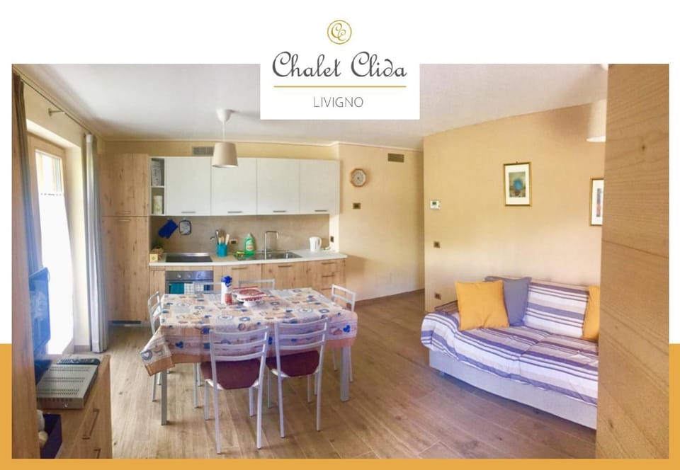 TV and multimedia, Living room, Lounge or bar