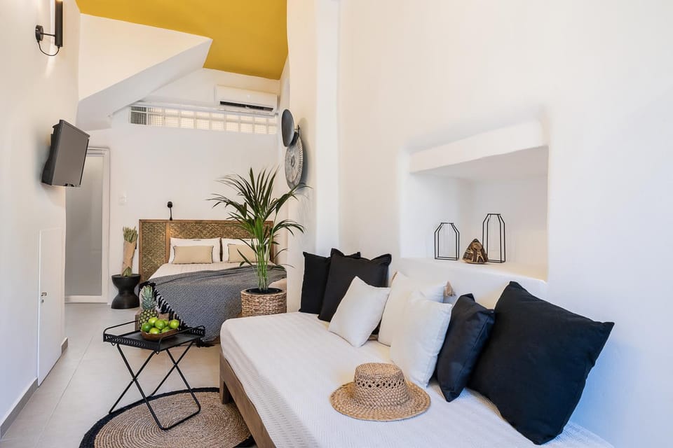 TV and multimedia, Photo of the whole room, Seating area, air conditioner