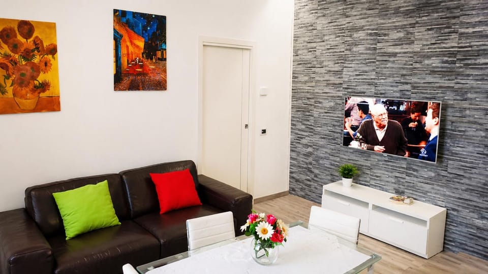 Living room, Seating area, kitchen