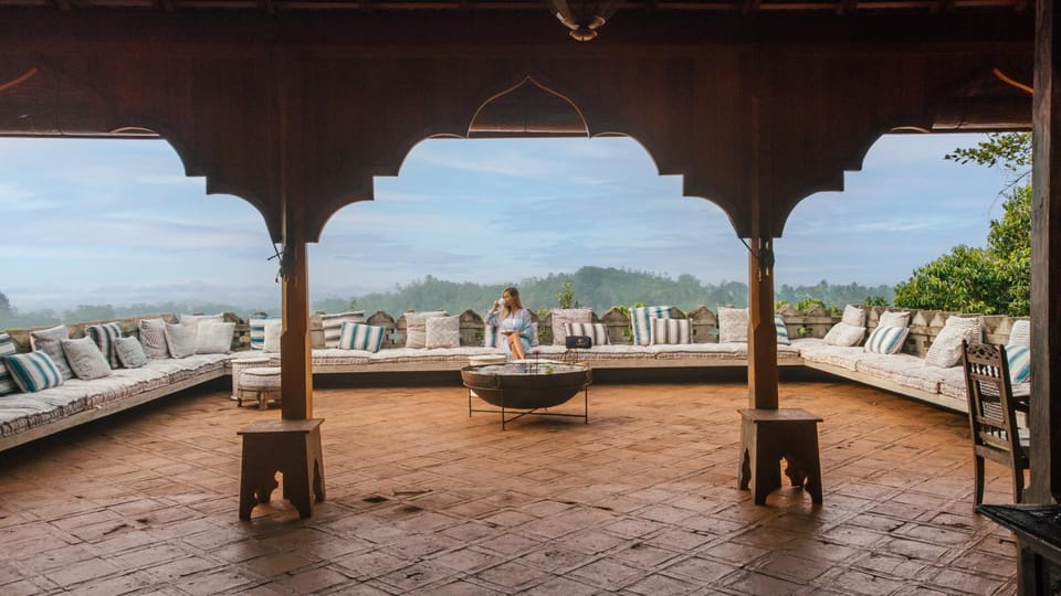 View (from property/room), Balcony/Terrace, Living room, Lounge or bar, Seating area, sunbed