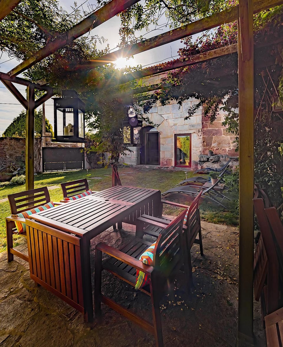 BBQ facilities, Garden, Balcony/Terrace