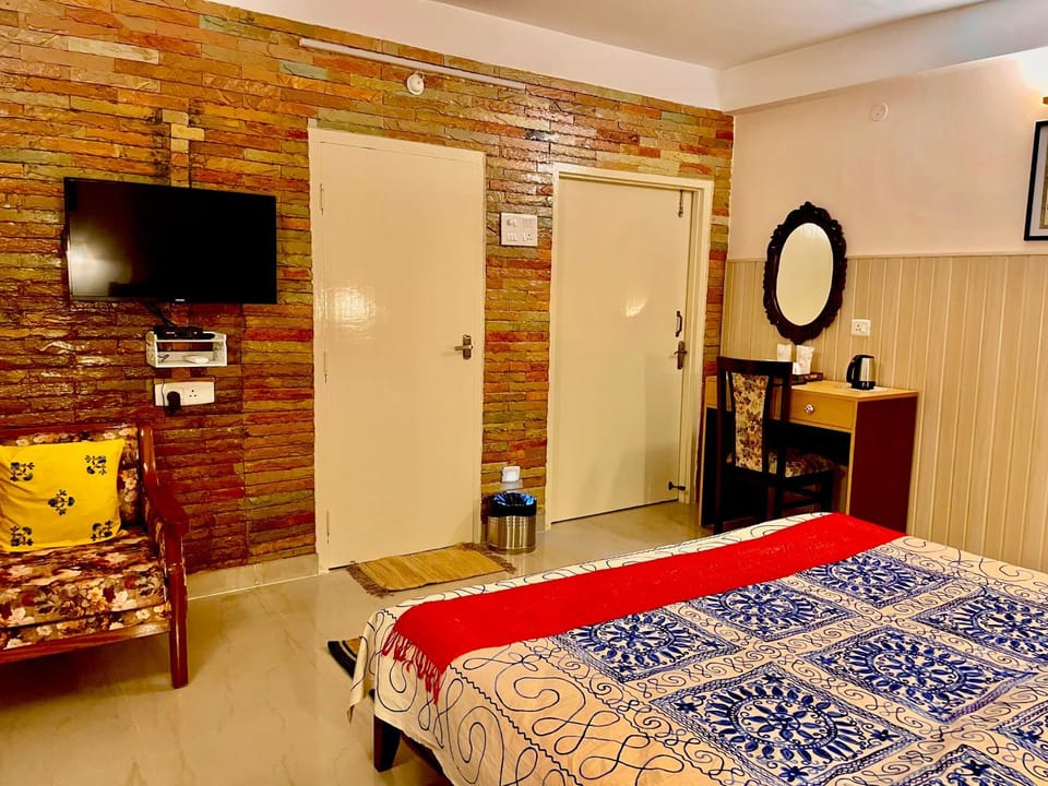 TV and multimedia, Photo of the whole room