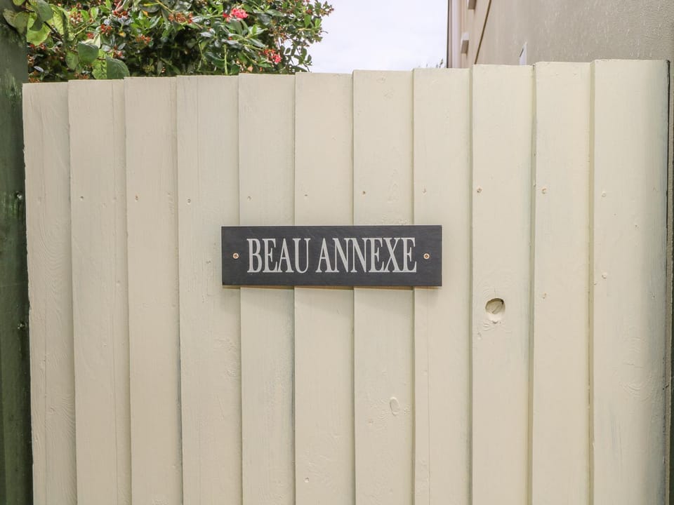 Beau Annexe Apartment in Ringwood