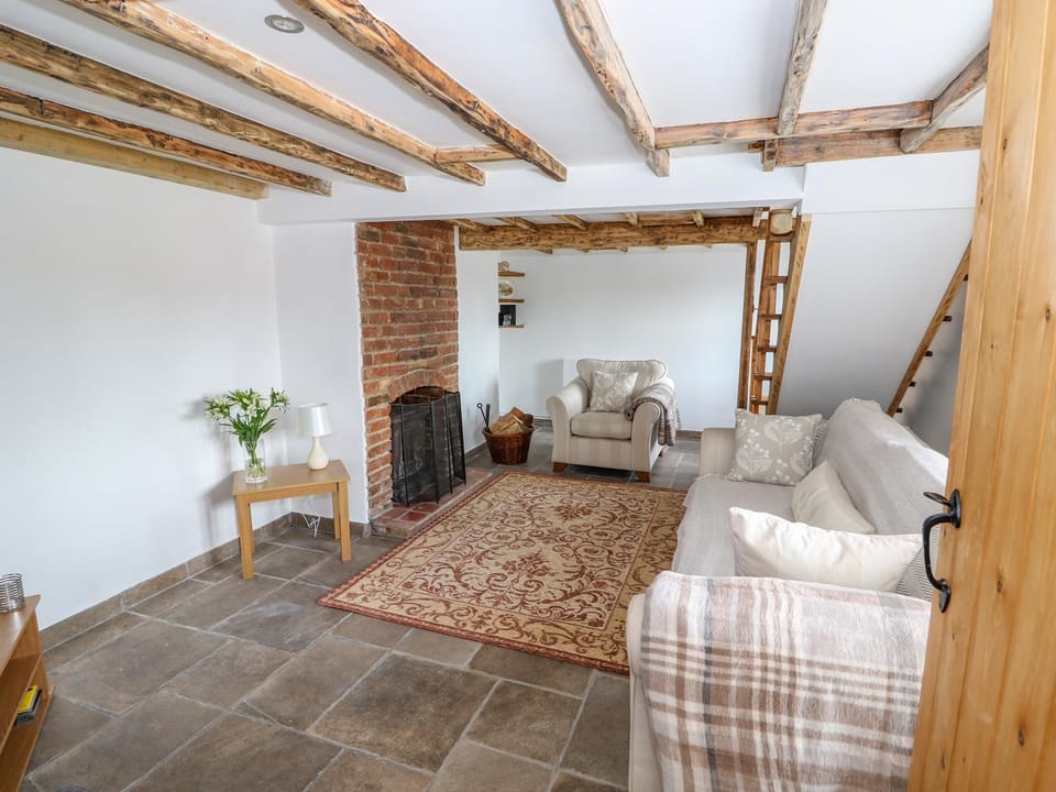 Duck Pond Cottage House in England