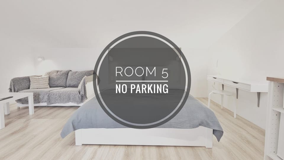 Bed, Living room, Photo of the whole room, Bedroom