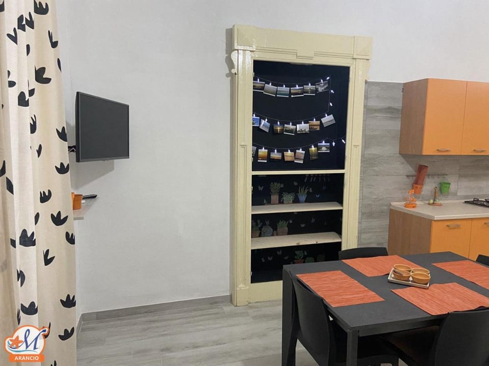 TV and multimedia, Kitchen or kitchenette, Dining area
