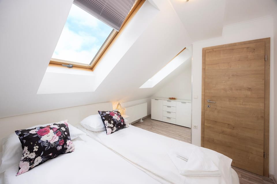 Bed, Photo of the whole room, Bedroom, towels, wardrobe