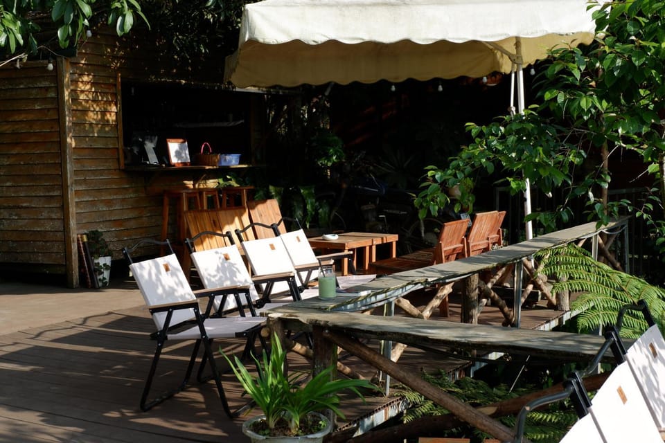 Garden, Dining area