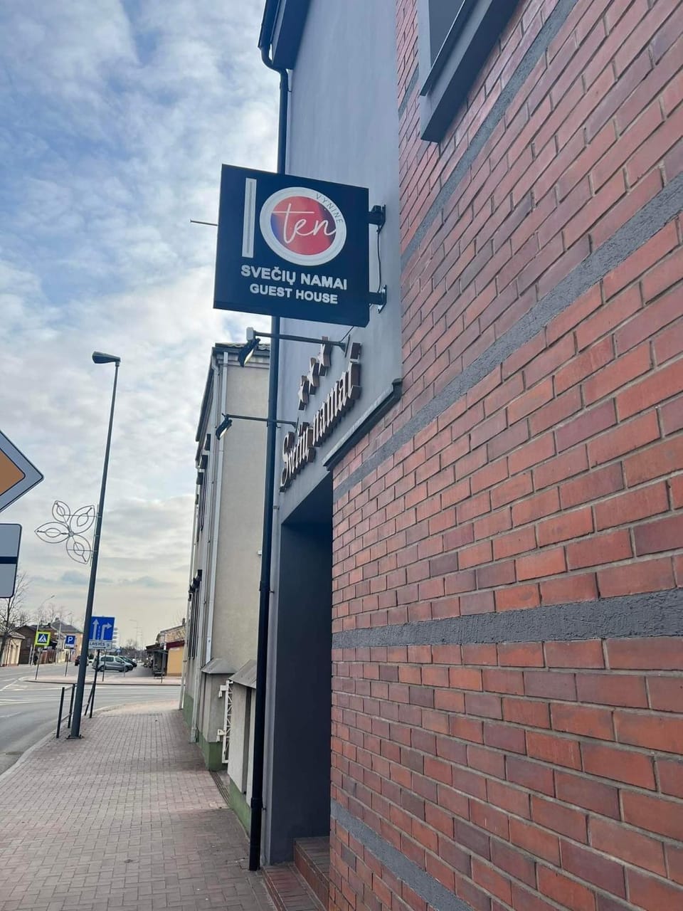 Facade/entrance, View (from property/room)
