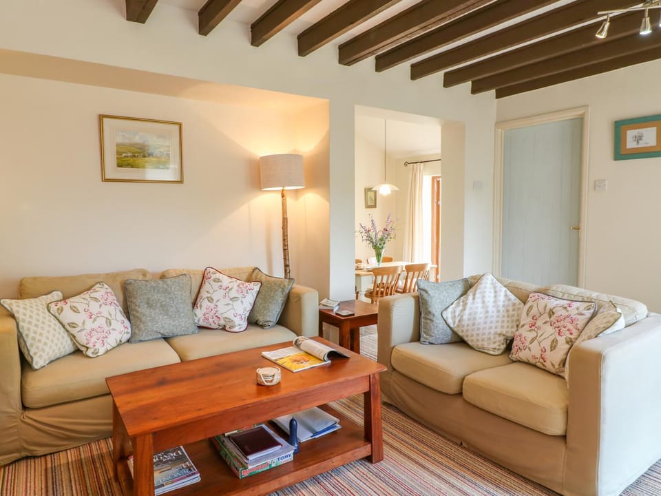 Woodstock Cottage House in East Devon District